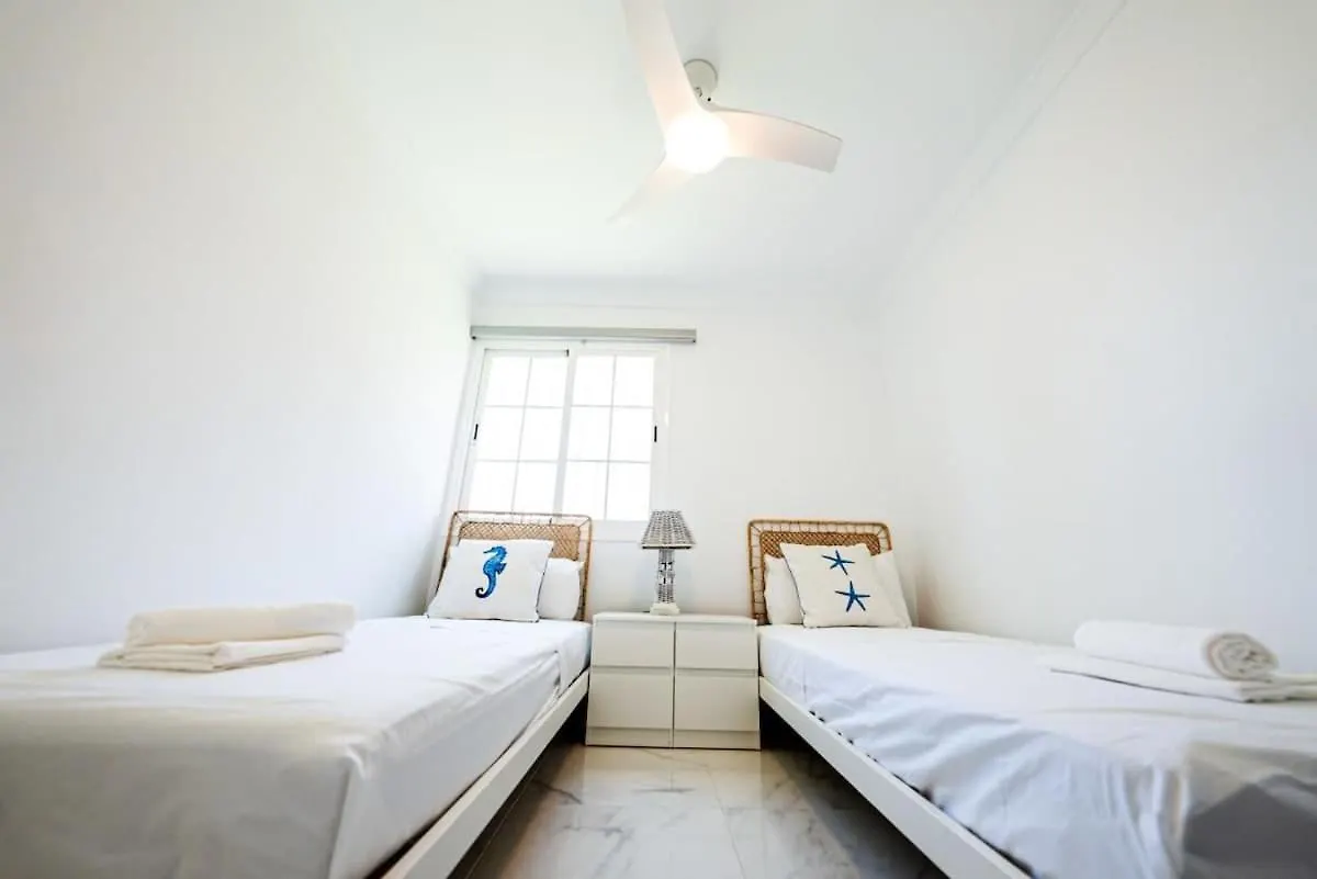 Vistamar, 3 Bedroom Apartment 50 Meters From The Beach Marbella