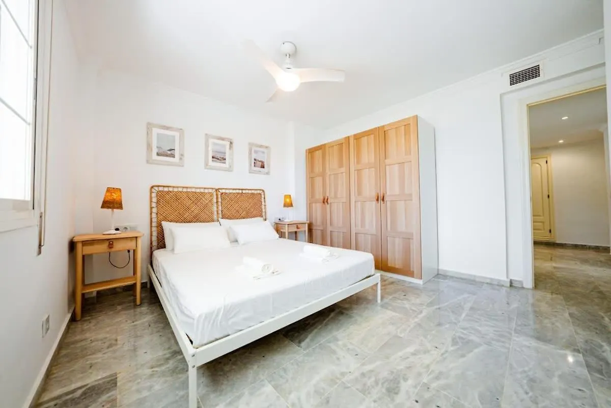 Vistamar, 3 Bedroom Apartment 50 Meters From The Beach Marbella 0*,  İspanya