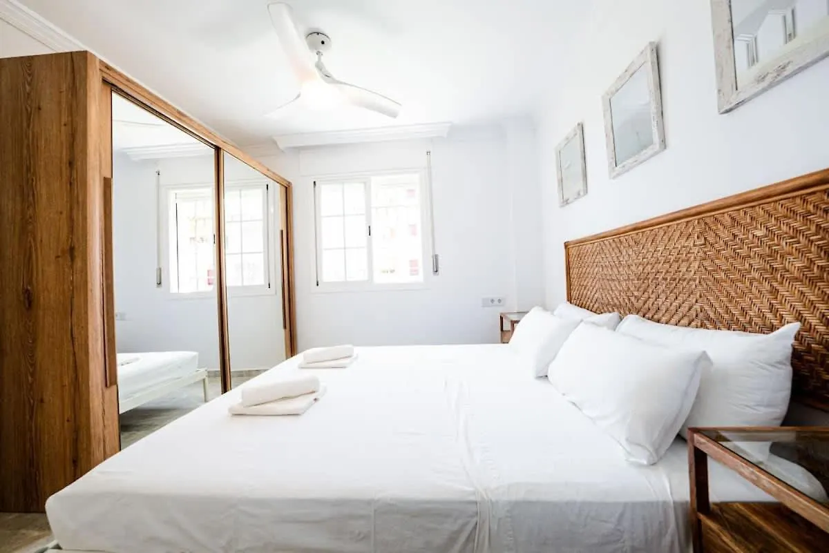 Vistamar, 3 Bedroom Apartment 50 Meters From The Beach Marbella 0*,  İspanya