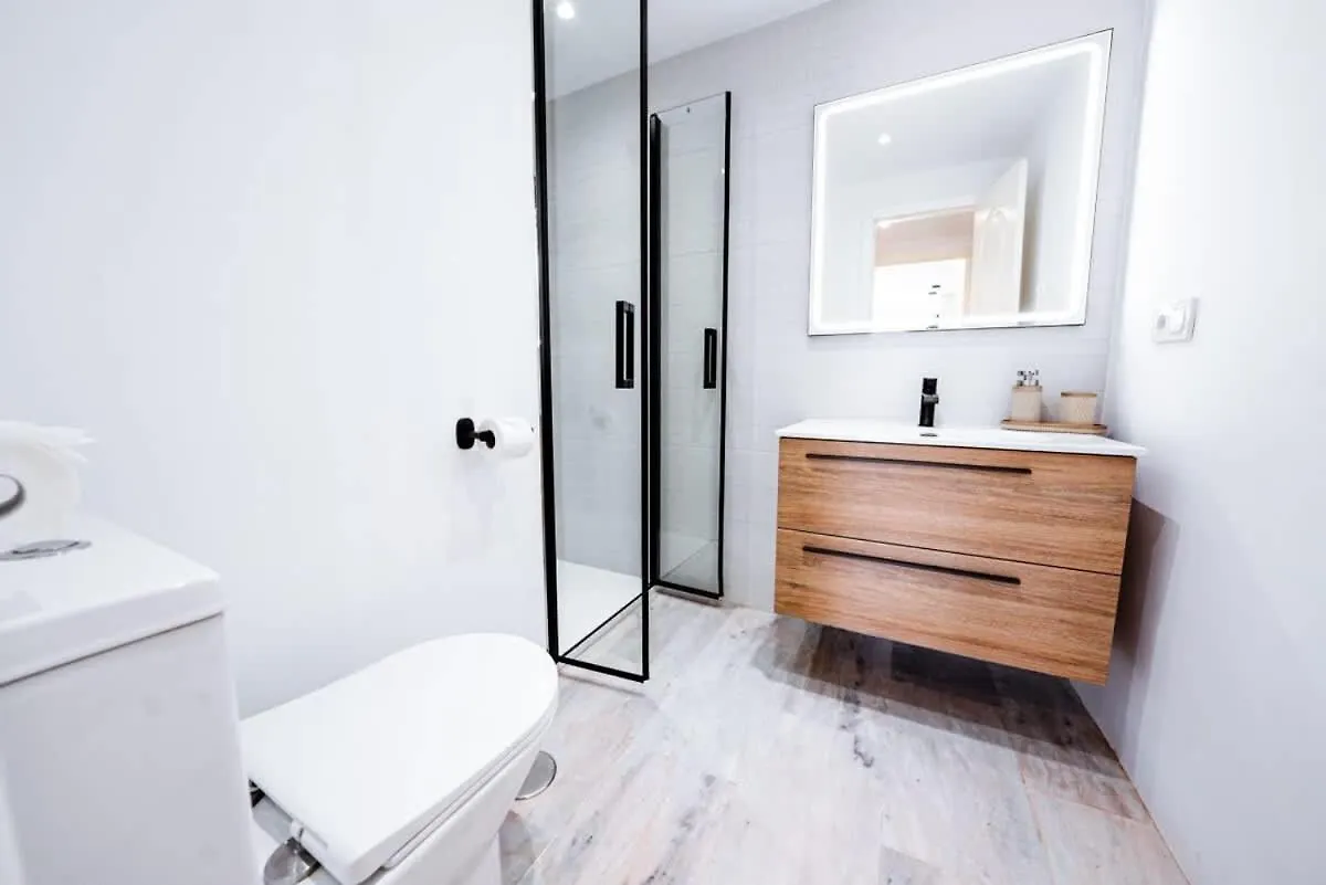 Vistamar, 3 Bedroom Apartment 50 Meters From The Beach ماربيا