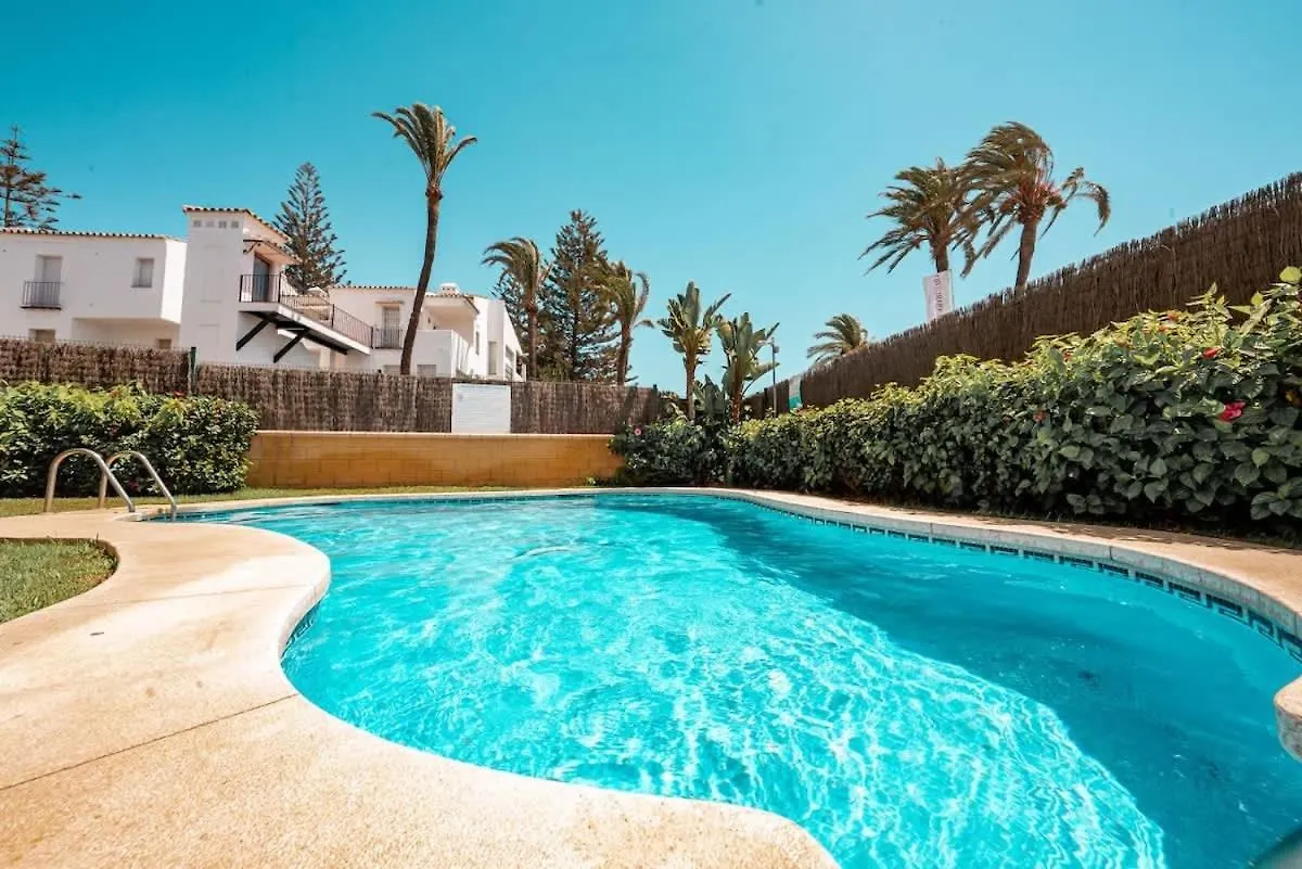 Vistamar, 3 Bedroom Apartment 50 Meters From The Beach ماربيا